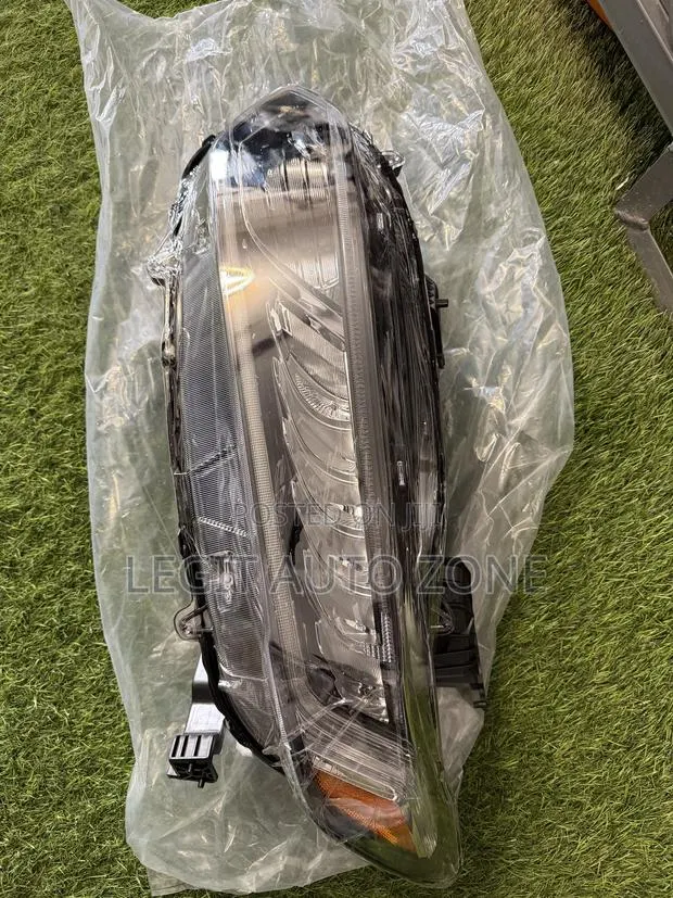 Honda Accord 2018,2020,2019,2022,2021, Headlight Available · Photo 1
