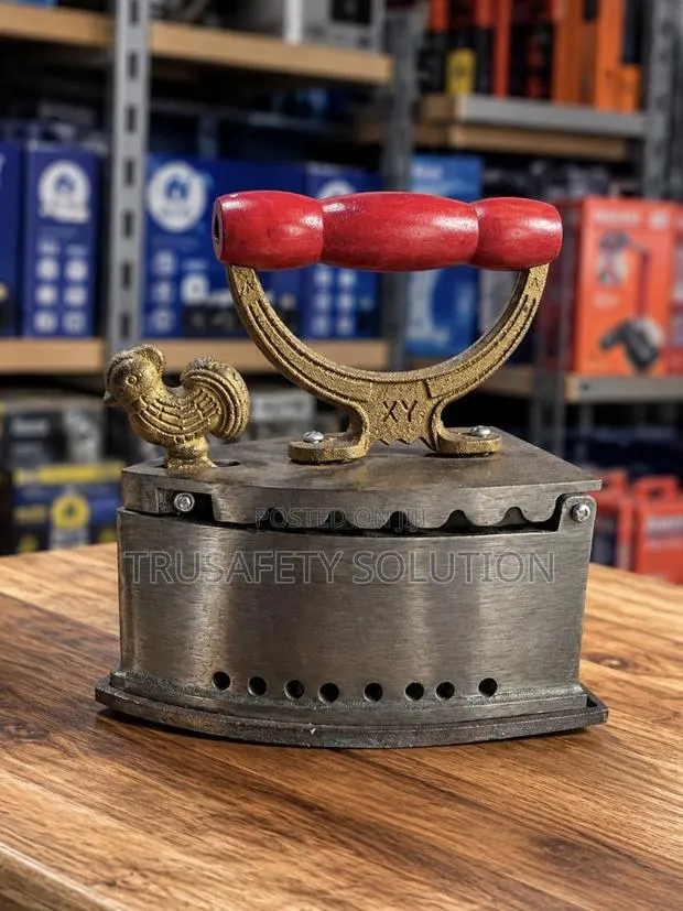 Box Iron ( Charcoal Box Iron) · Photo 1