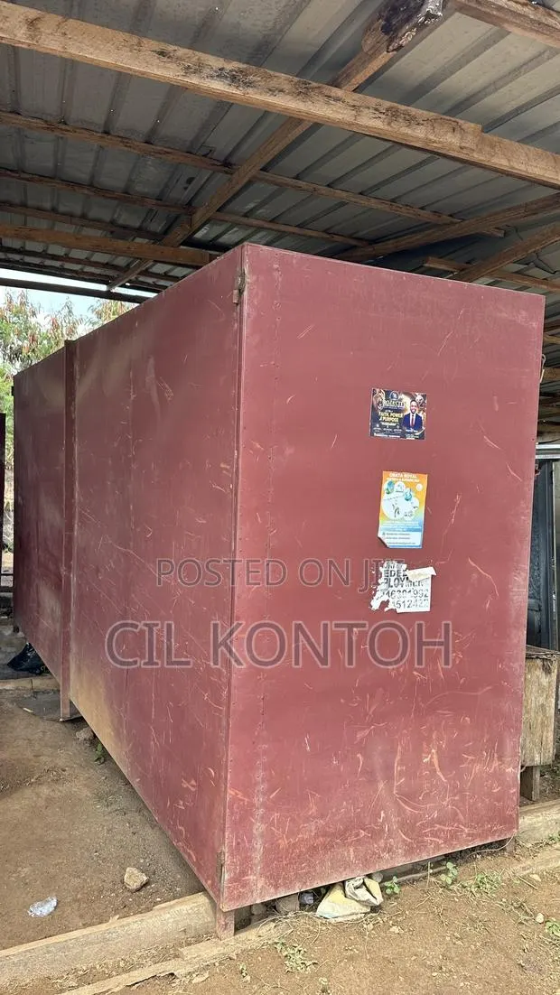 17ft by 8ft Fabricated Container for Sale · Photo 1