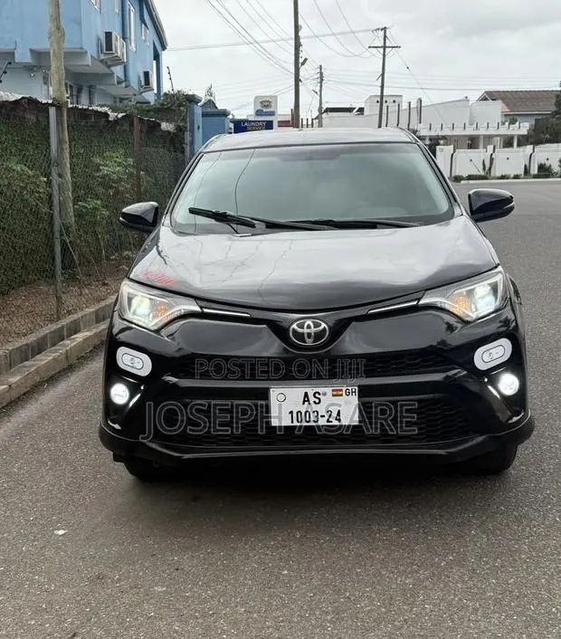 Toyota RAV4 LE AWD (2.5L 4cyl 6A) 2016 Black · Photo 1