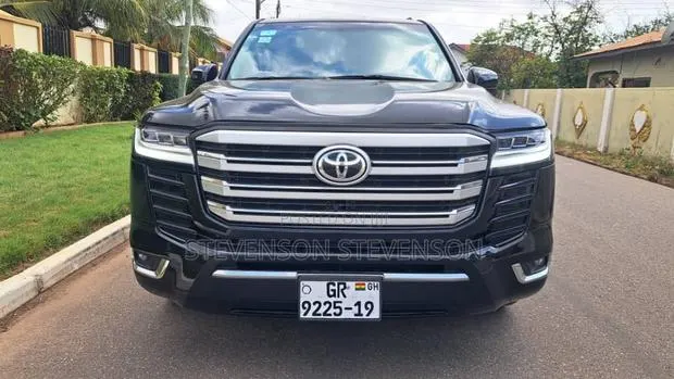 Toyota Land Cruiser 2012 Black · Photo 1