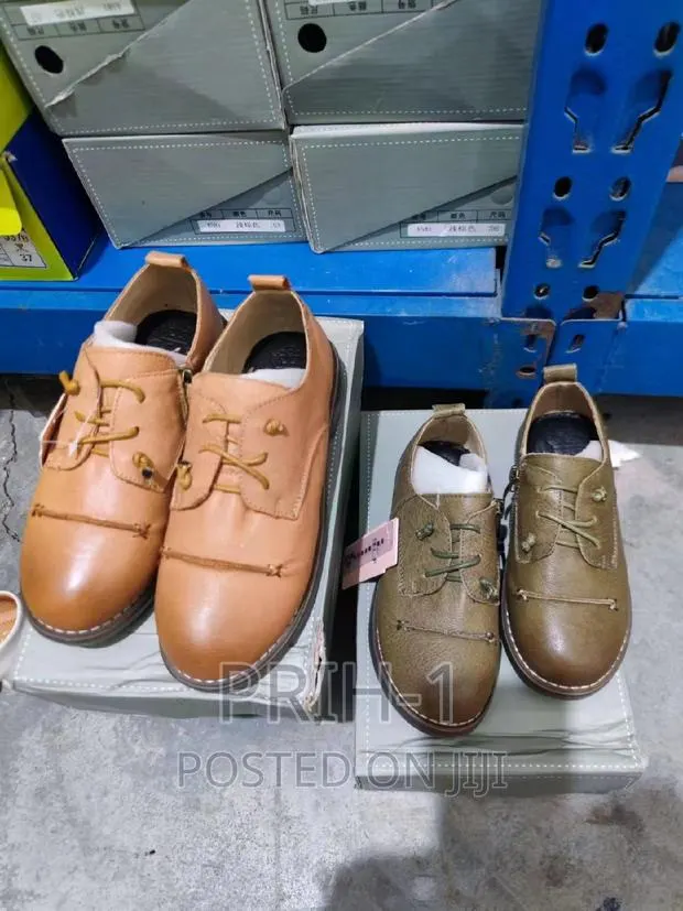 Kids Boys Brown Shoe · Photo 1