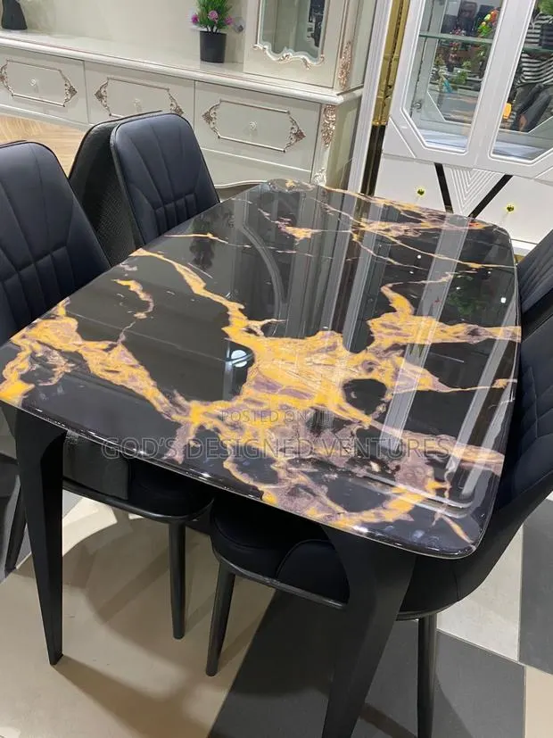 Classic 4seater Marble Dining · Photo 1