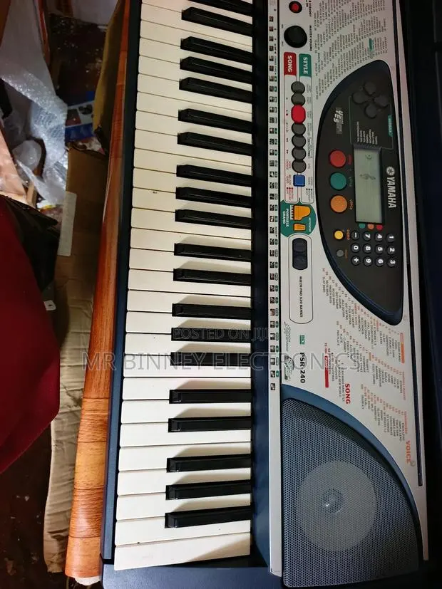 Yamaha Psr240 · Photo 1