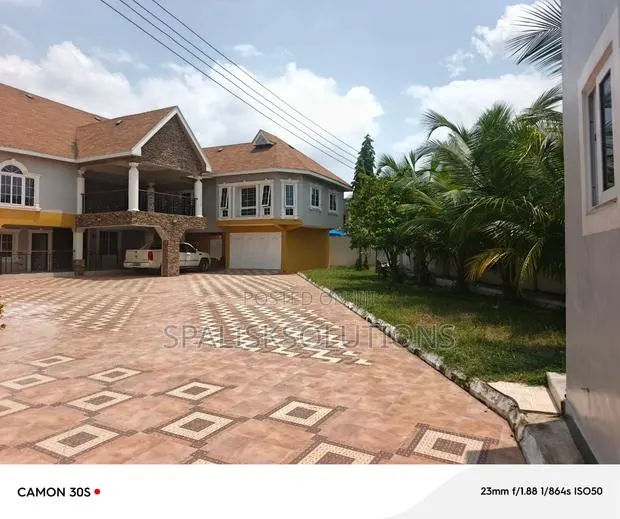 Furnished 4bdrm House in Easte Legon for sale · Photo 1