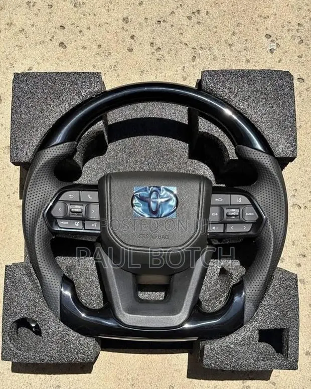 GR Sport Style Carbon Fiber Steering Wheels · Photo 1
