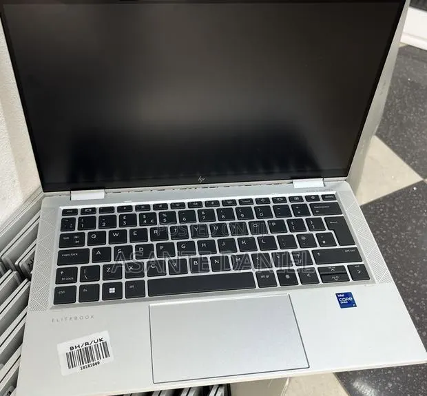 Laptop HP EliteBook x360 1030 G8 16GB Intel Core i7 SSD 256GB · Photo 1