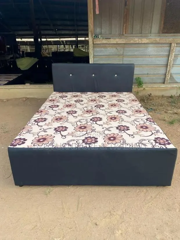 Inbuilt Double Bed · Photo 1