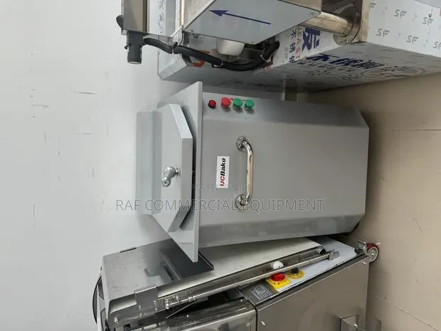 Hydraulic Dough Divider 1kg · Photo 1