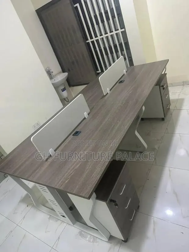 Four in 1 Wooden Workstation for Office · Photo 1