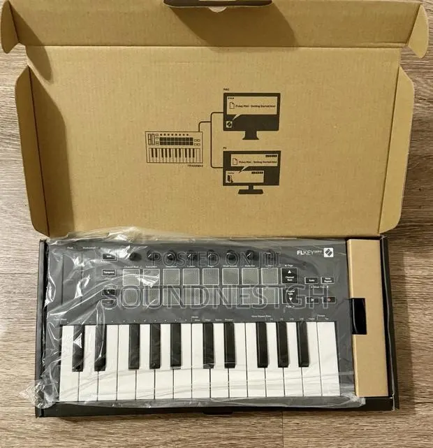 Novation Fl Key Mini 25 · Photo 1