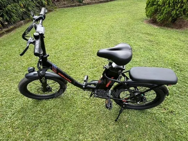 Motorcycle 2021 Black · Photo 1