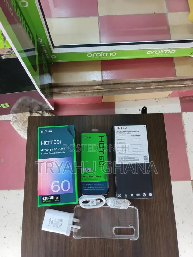 New Infinix Hot 60i 128 GB Silver · Photo 1