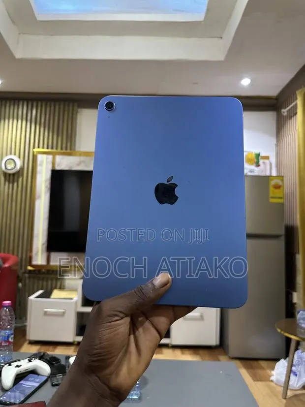 New Apple iPad (2025) 128 GB Blue · Photo 1