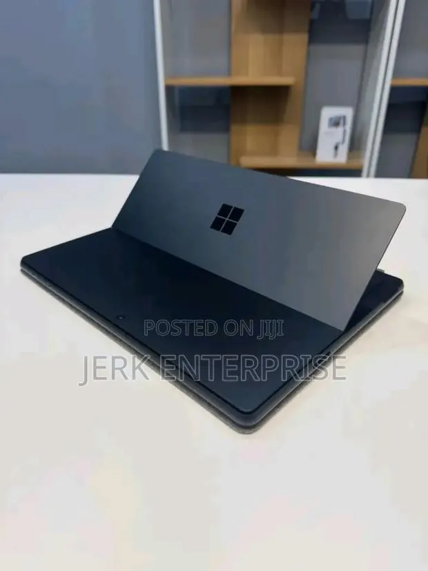 New Microsoft Surface Pro 1 TB Black · Photo 1