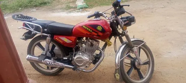 Royal Motorcycle 2026 Red · Photo 3