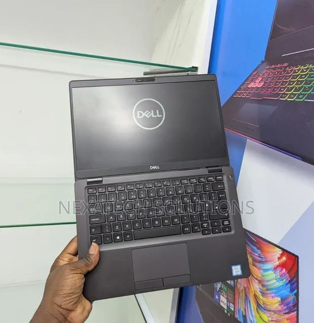 Laptop Dell Latitude 5300 8GB Intel Core i5 SSD 256GB · Photo 1