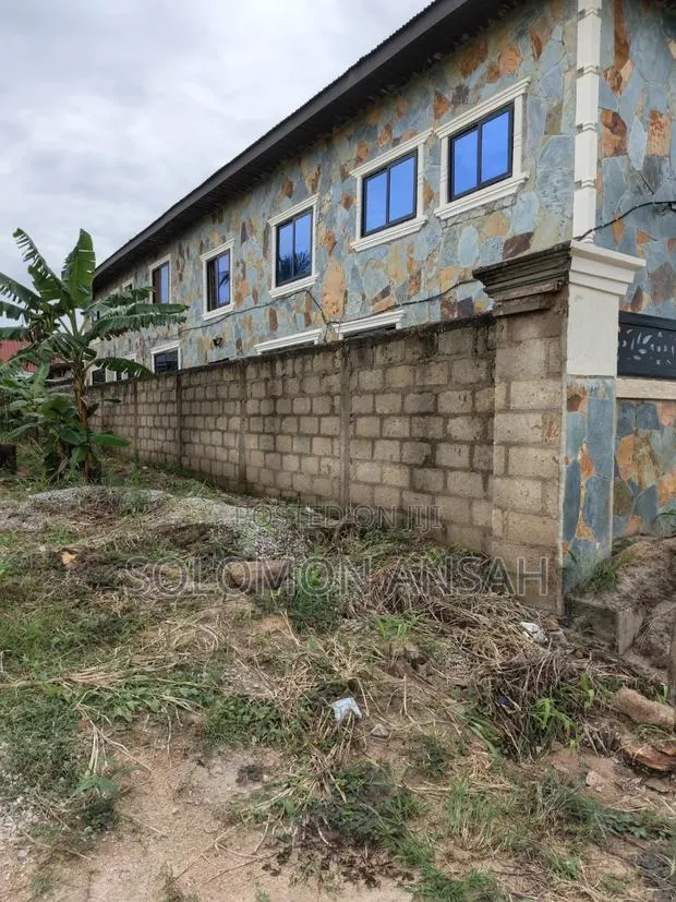 A Plot of Land for Sale at Atonsu-Feyiase · Photo 1