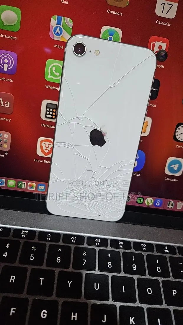 Apple iPhone SE (2020) 64 GB White · Photo 1