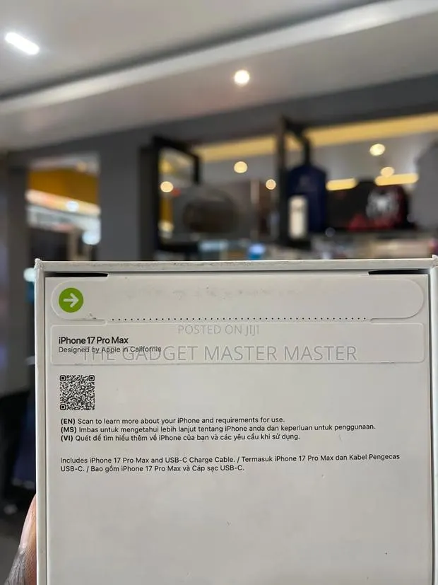 New Apple iPhone 17 Pro Max 512 GB Silver · Photo 1