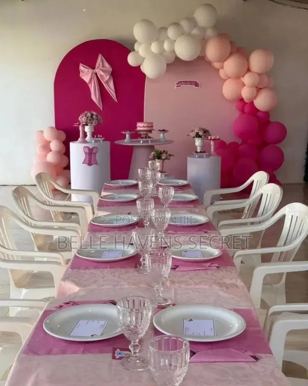 Balloon Decor and Table Decor for Intimate Setup · Photo 1