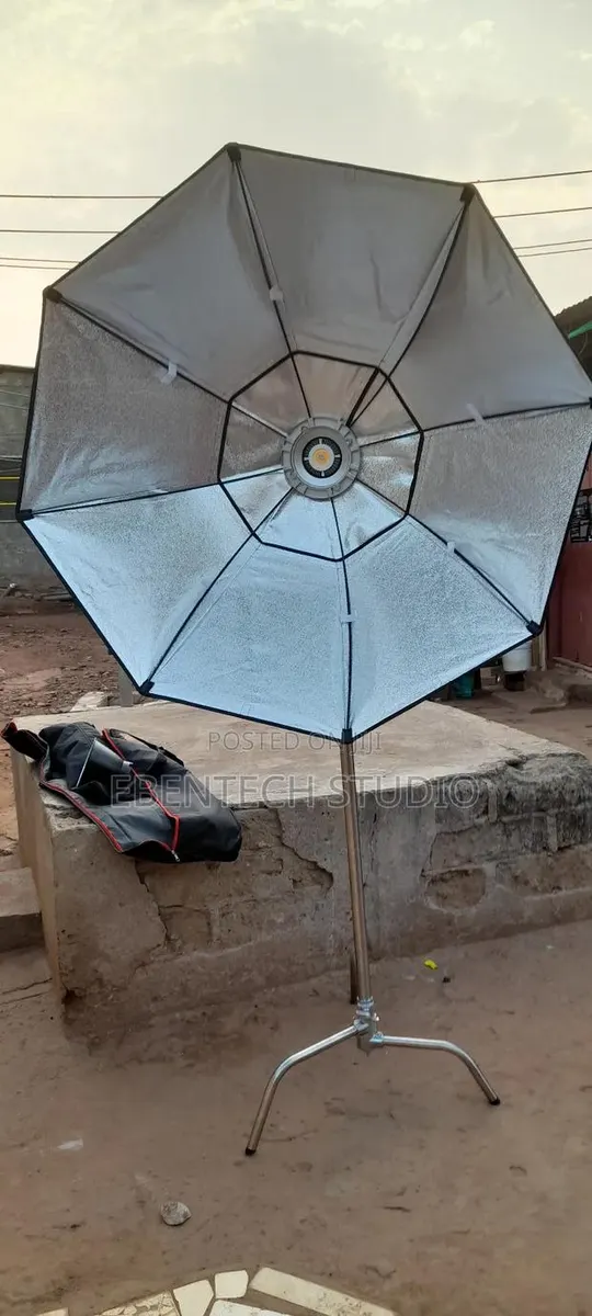Softbox and C-Stand for Rent · Photo 1