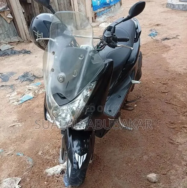 Yamaha Majesty 2025 Black · Photo 1