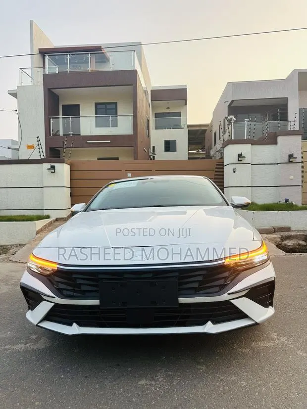 Hyundai Elantra SEL Sport IVT 2025 White · Photo 1