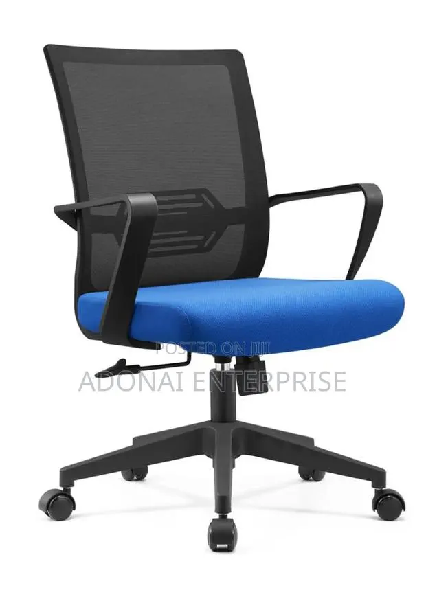 Executive Office Chair 142YW · Photo 1