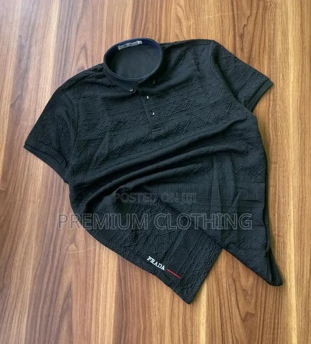 Club T Shirts Made of 100% Quality Material Available (Men) · Photo 1