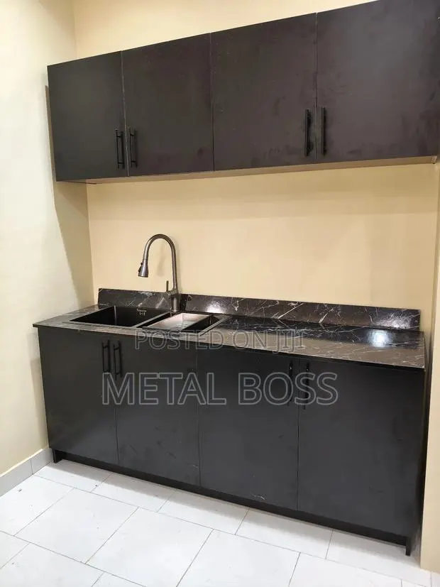 Kitchen Cabinet · Photo 1