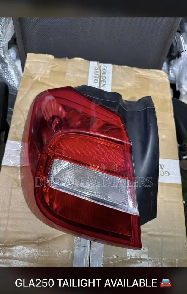 Tail Lights · Photo 1