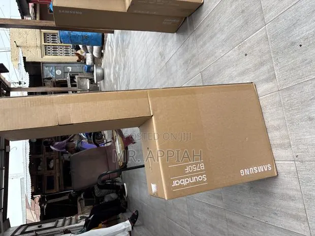 High Quality Samsung(2.1ch)300watt Bluetooth Sound Bar B450f · Photo 1