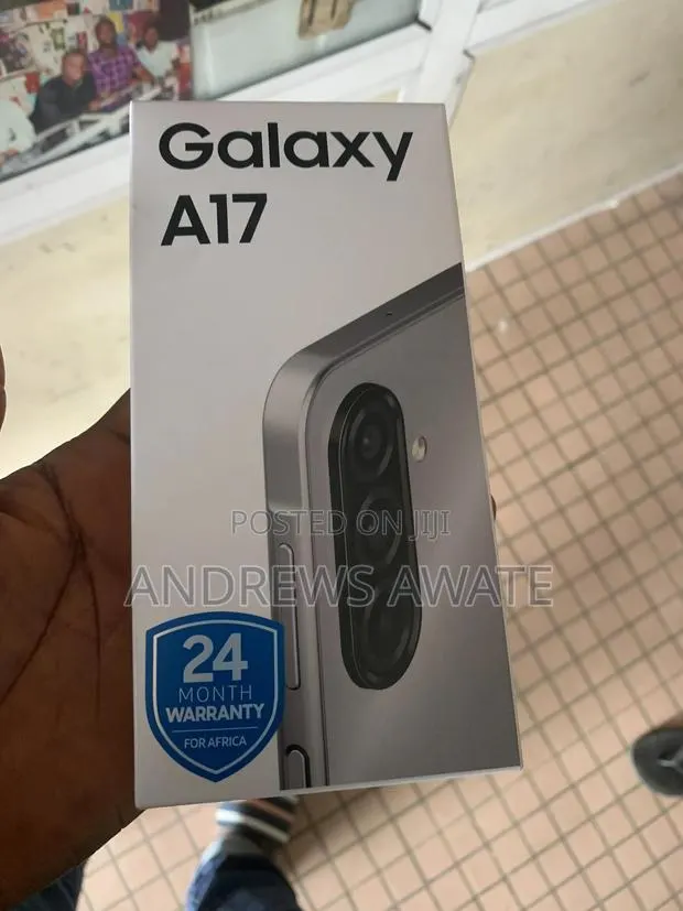 New Samsung Galaxy A17 128 GB Silver · Photo 1