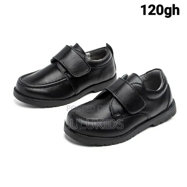 Black School Shoe · Photo 1