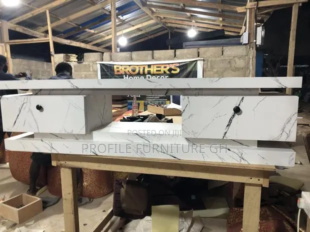 35-80 Inches TV Stand Strong and Durable · Photo 2
