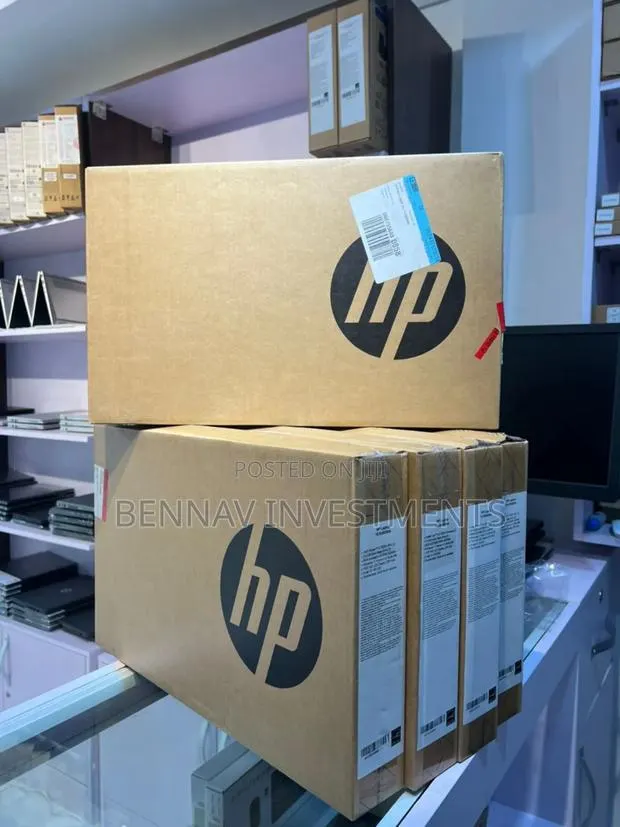 New Laptop HP 15 8GB AMD Ryzen 5 SSD 512GB · Photo 1