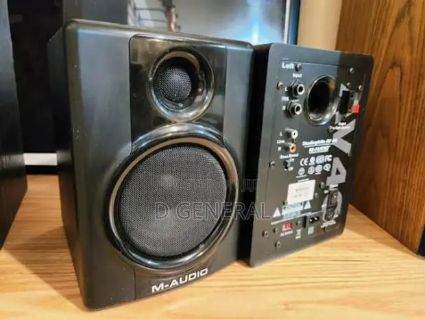 M-Audio AV 40 · Photo 1