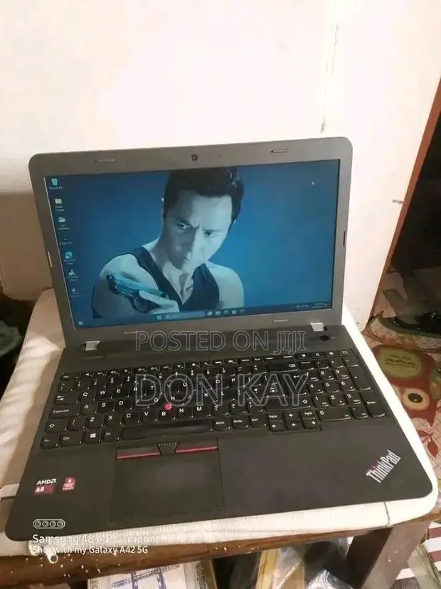 Laptop Lenovo G550 4GB AMD Ryzen 5 HDD+SSD 128GB · Photo 1