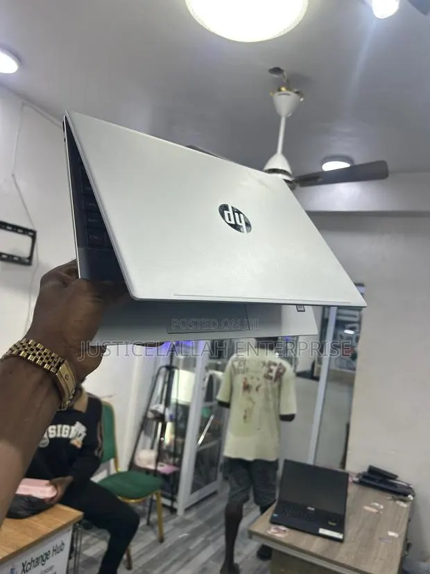 Laptop HP Pavilion 17 32GB Intel Core Ultra 7 SSD 1T · Photo 1