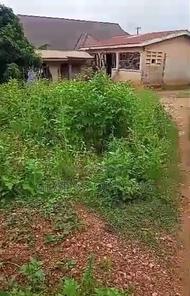 Plot With Two Rooms for Sale · Photo 1