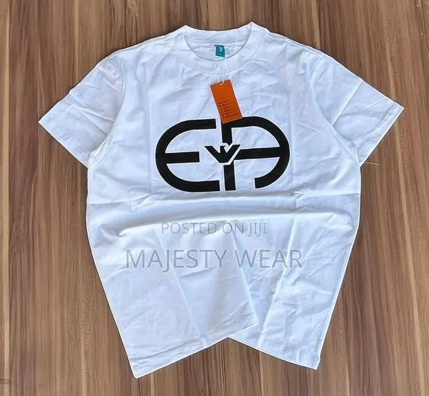 Neat and Affordable Men Round Neck Shirt · Photo 1