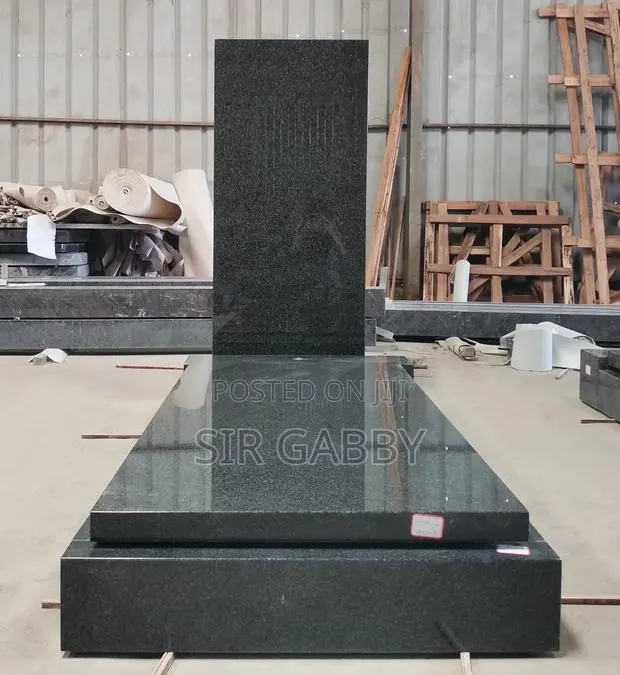 Cemetery Granite Tombstone · Photo 1