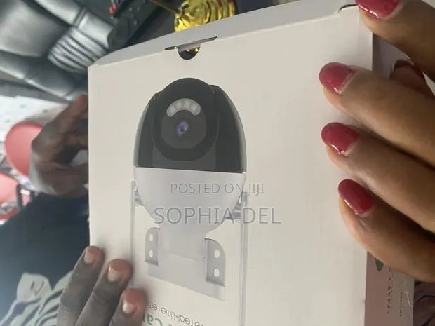 Smart Wi-Fi PTZ Camera · Photo 1