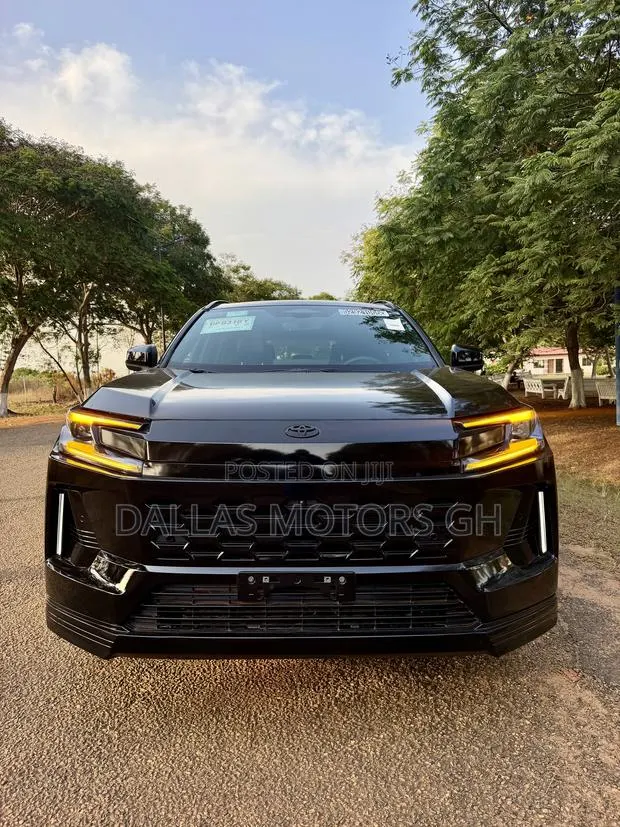 Toyota RAV4 XSE 2026 Black · Photo 1