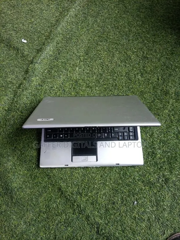 New Laptop Acer Apsire M3 581TG 2GB Intel Pentium HDD 128GB · Photo 1