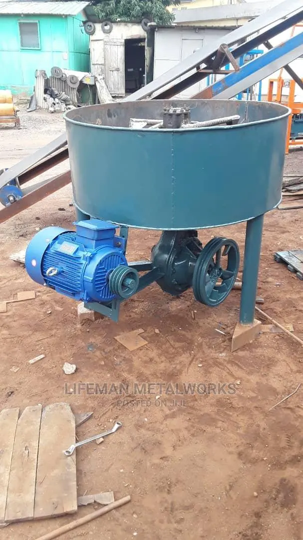 Mixer for Concrete(Sand and Cement) Lm · Photo 1