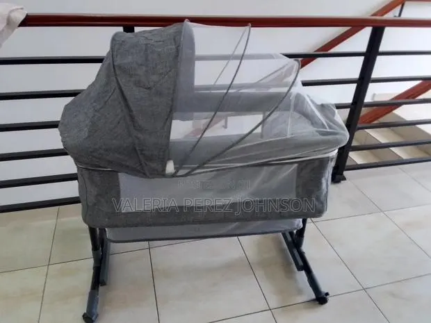 Crib/ Baby Bed · Photo 1