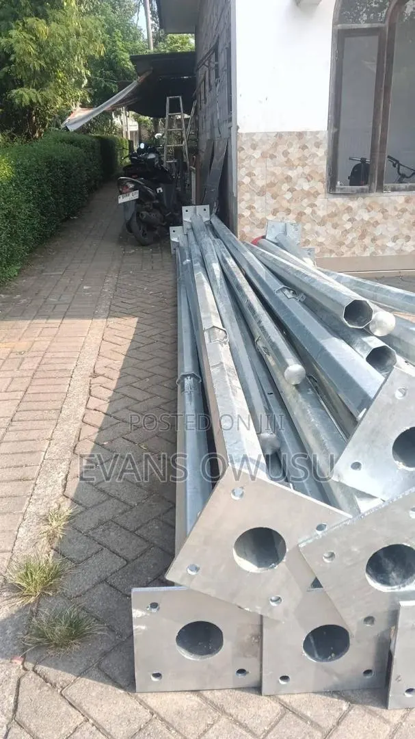 Street Light Pole 6 Meters · Photo 1