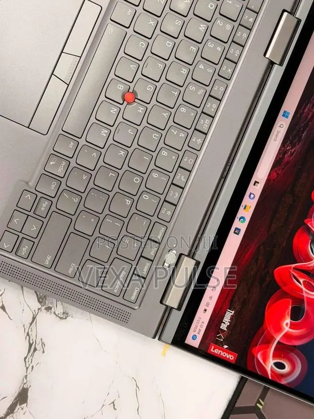 Laptop Lenovo ThinkPad X1 Yoga 16GB Intel Core i7 SSD 512GB · Photo 1